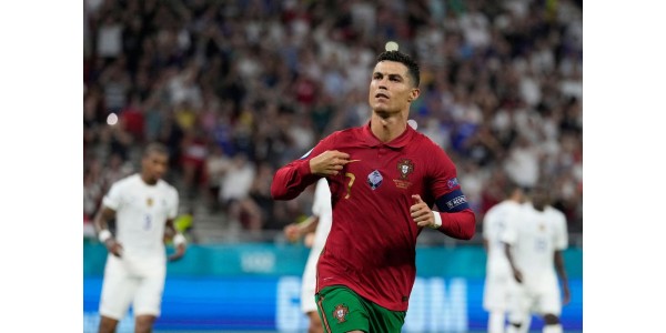 181 jeux sont fiers Ronaldo